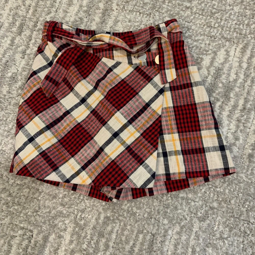 Zara skirt/shorts‎